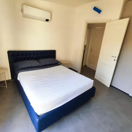 Qasa With Terrace, Center *