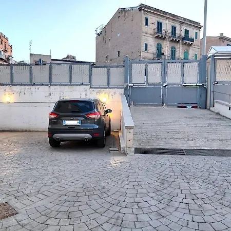 Διαμέρισμα Qasa With Terrace, Center